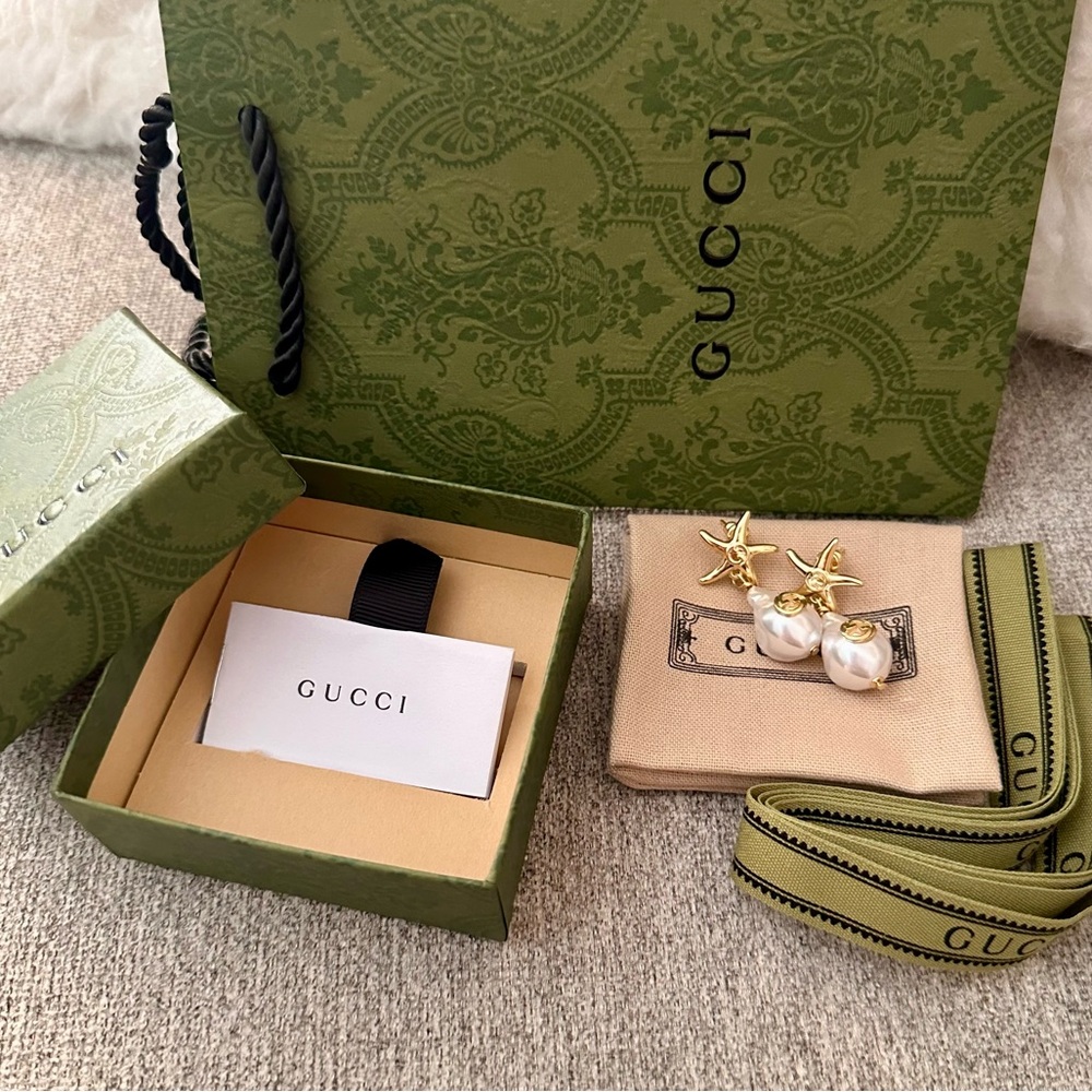 Gucci Gold Starfish Pearl Earrings - Picture 2 of 3